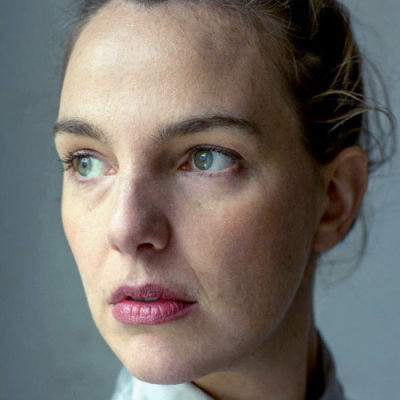 Kara Schröder image
